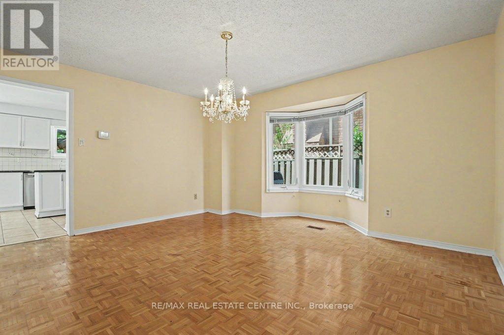 68 Moorehead Crescent, Brampton, Ontario  L6Z 4J6 - Photo 9 - W13517986