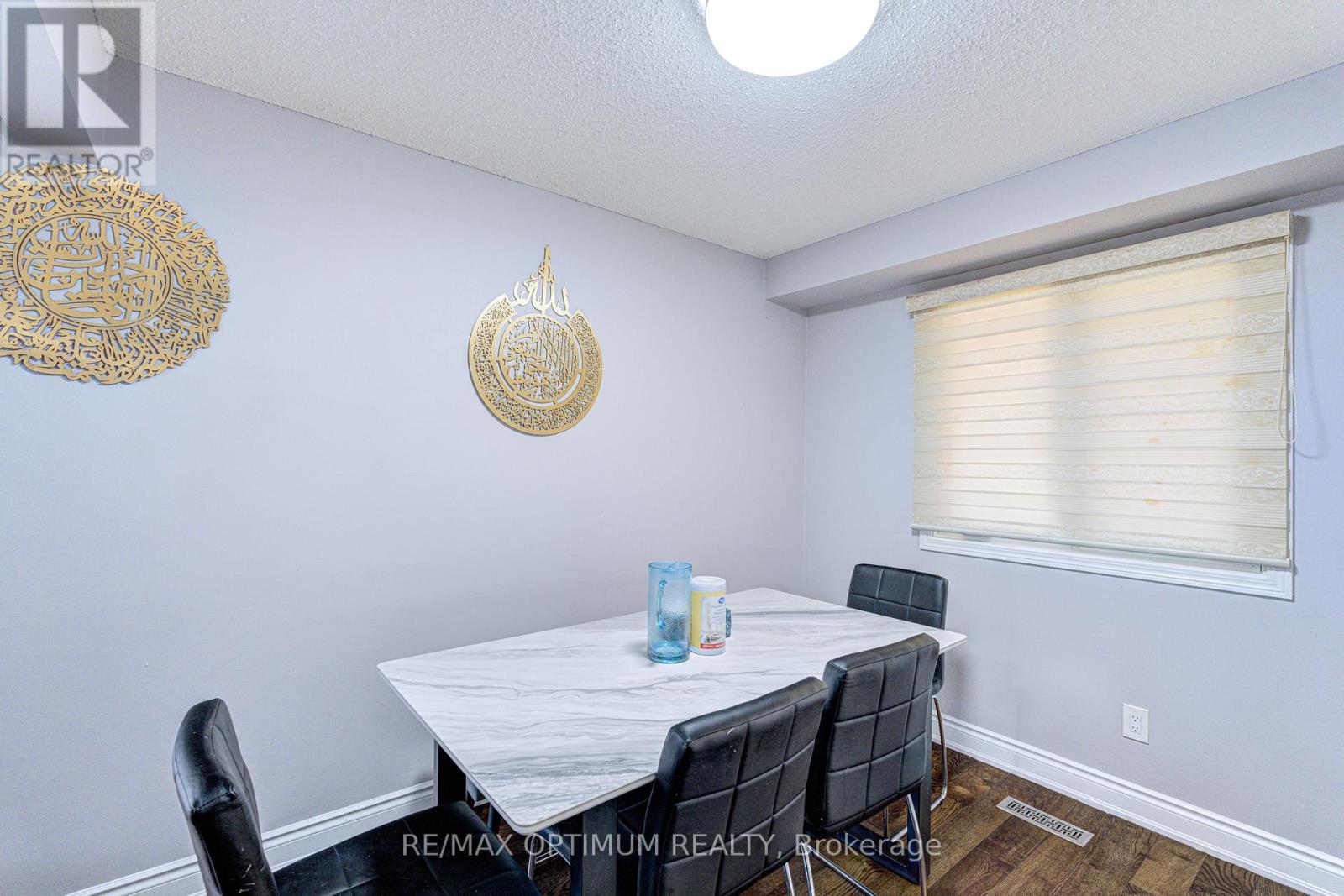 5 Roehampton Crescent, Brampton, Ontario  L6Y 2R3 - Photo 4 - W13518014