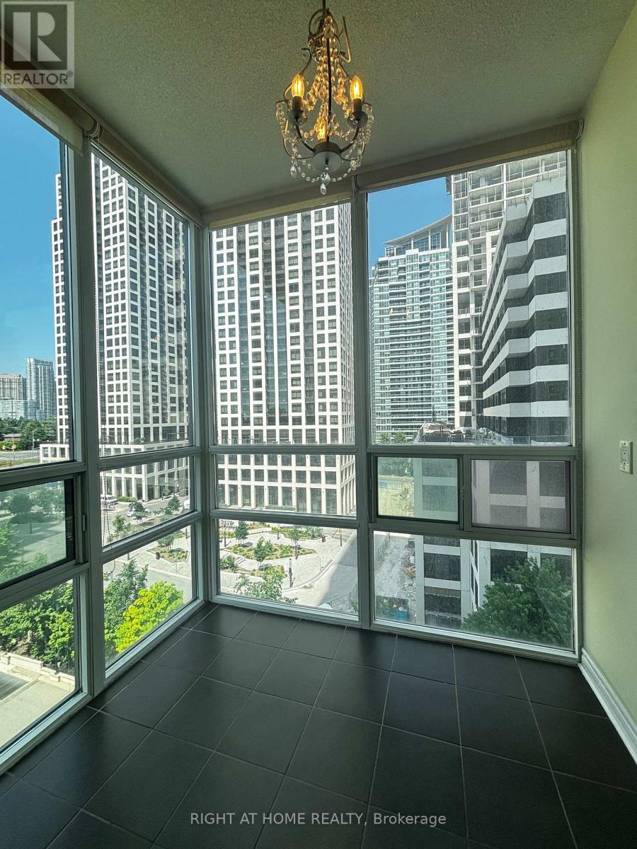 907 - 3504 Hurontario Street, Mississauga, Ontario  L5B 0B9 - Photo 7 - W13518016