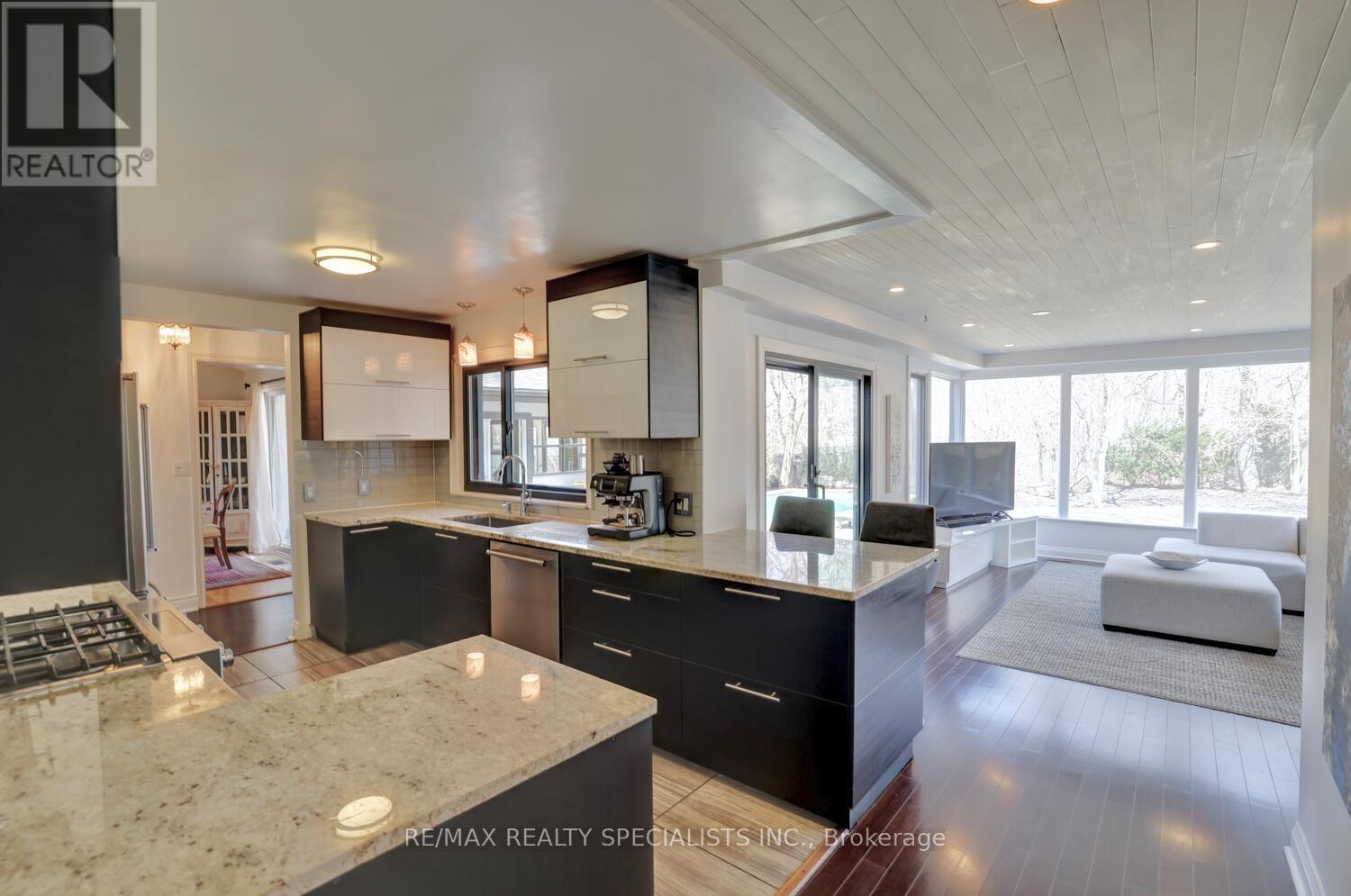 821 Parkland Avenue, Mississauga, Ontario  L5H 3G6 - Photo 16 - W13518114