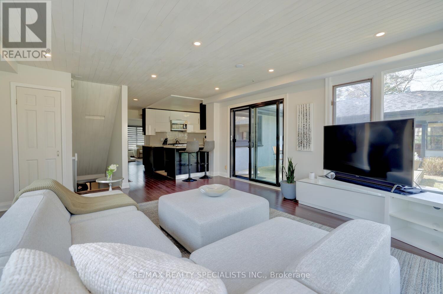 821 Parkland Avenue, Mississauga, Ontario  L5H 3G6 - Photo 19 - W13518114