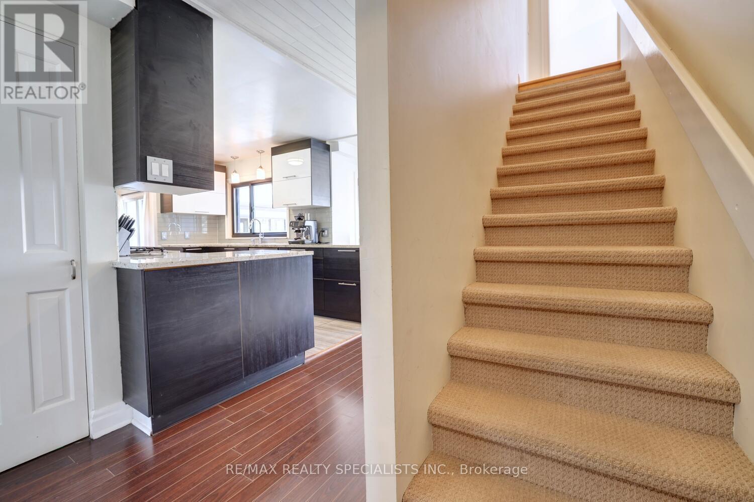 821 Parkland Avenue, Mississauga, Ontario  L5H 3G6 - Photo 24 - W13518114