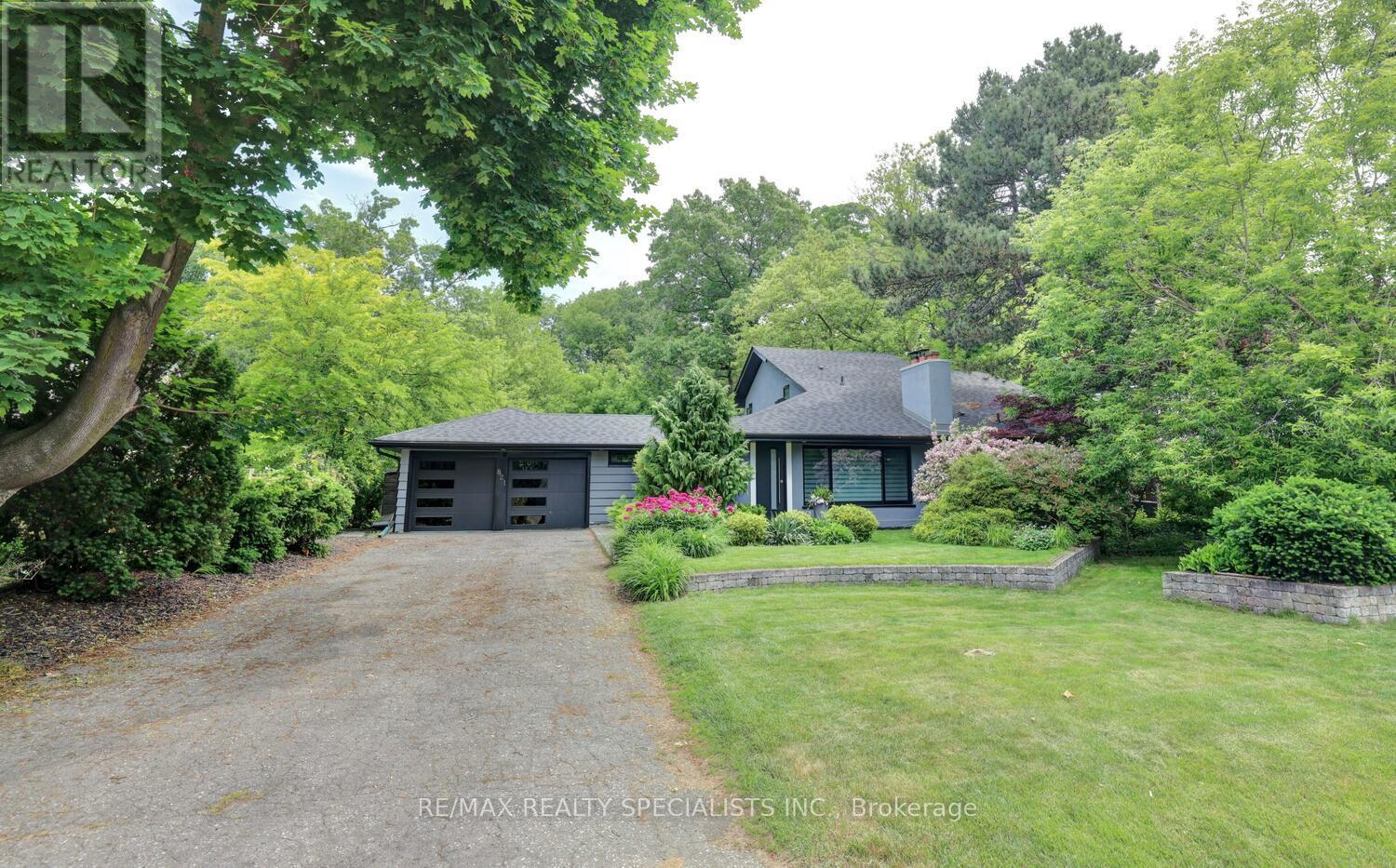 821 Parkland Avenue, Mississauga, Ontario  L5H 3G6 - Photo 3 - W13518114