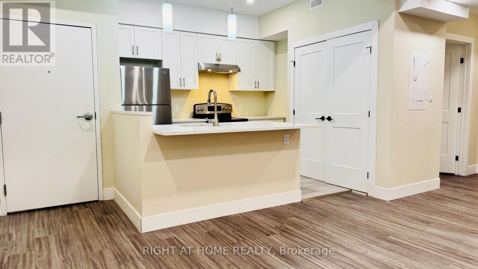 Back Unit - 346 Ashland Avenue, London East (East M), Ontario  N5W 4E8 - Photo 5 - X13449494