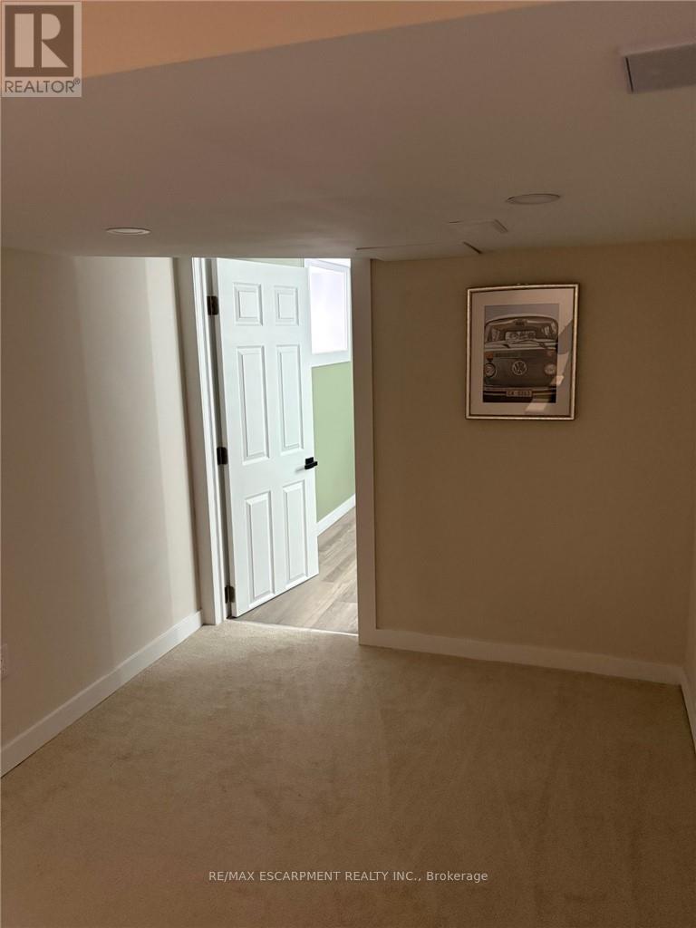 30 Eastchester Avenue, St. Catharines, Ontario  L2P 2V6 - Photo 3 - X13518068