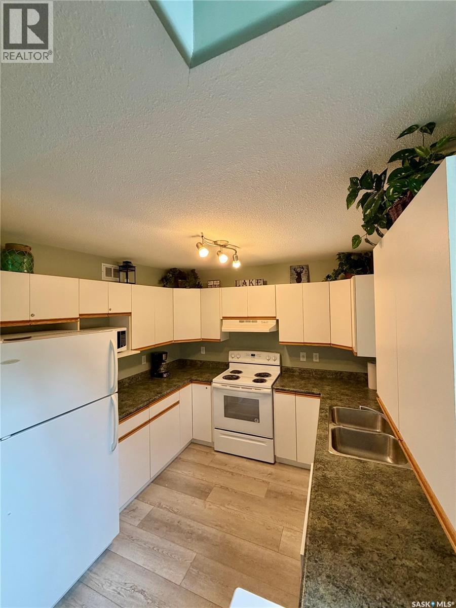 17 Fairway Drive, Elk Ridge, Saskatchewan  S0J 0N0 - Photo 3 - SK041263