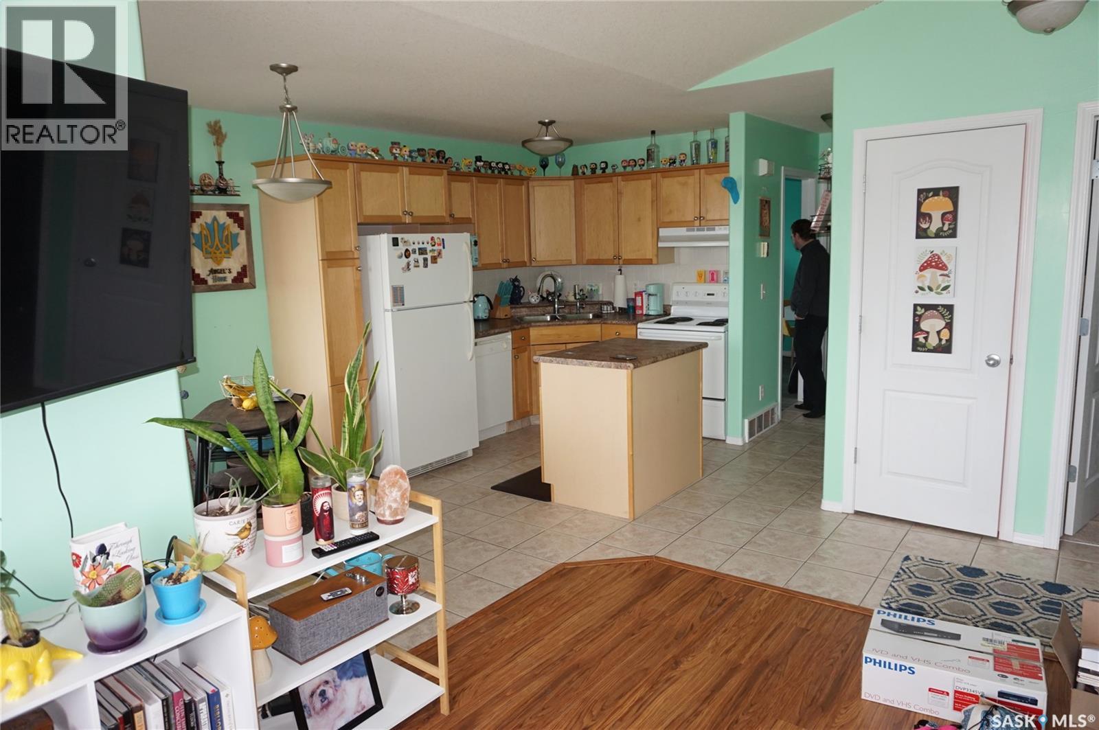4080 Buckingham Drive E, Regina, Saskatchewan  S4V 3E9 - Photo 6 - SK041245