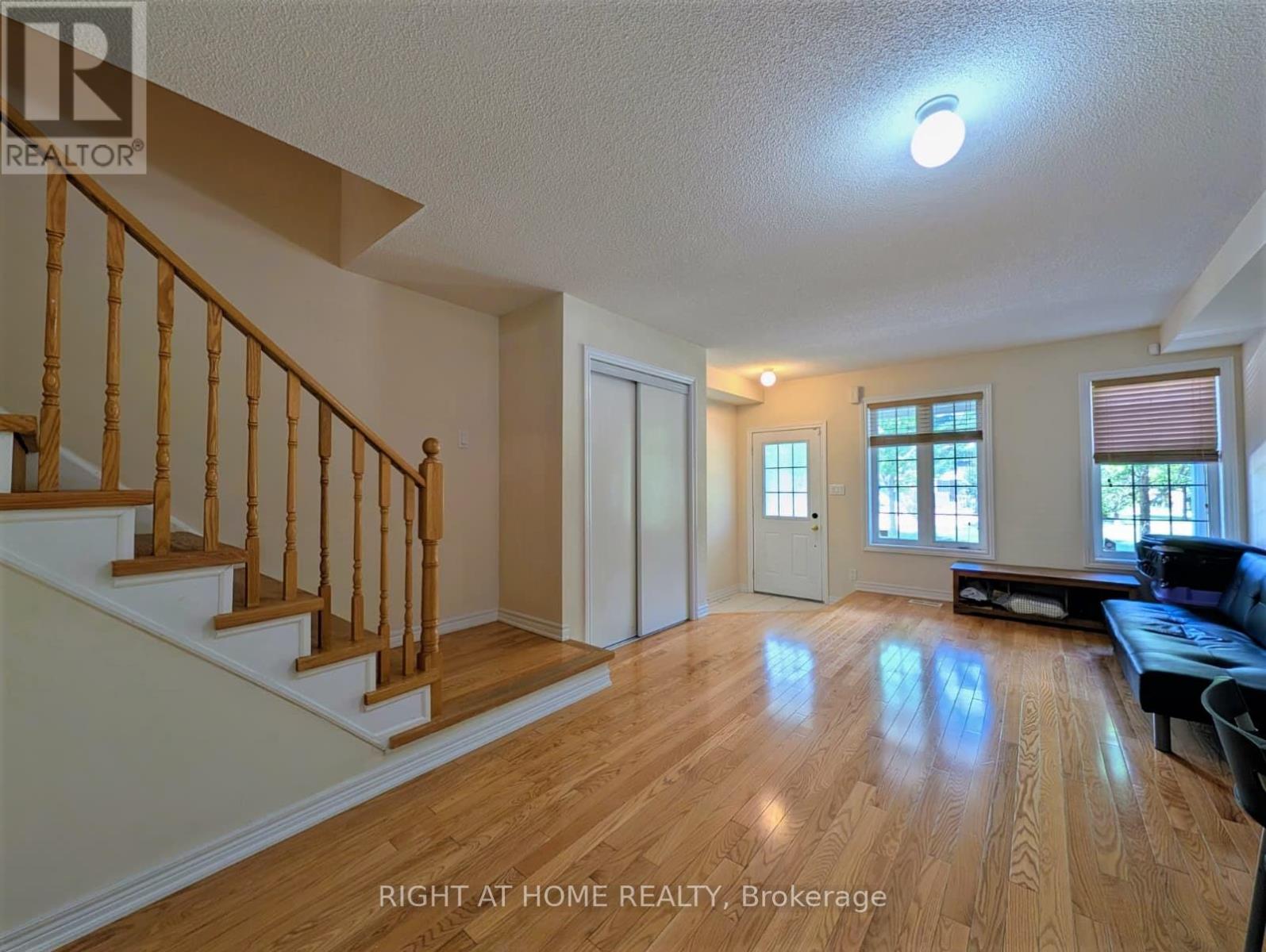 279 Caboto Trail, Markham, Ontario L3R 0R5 - Photo 4 - N13513342