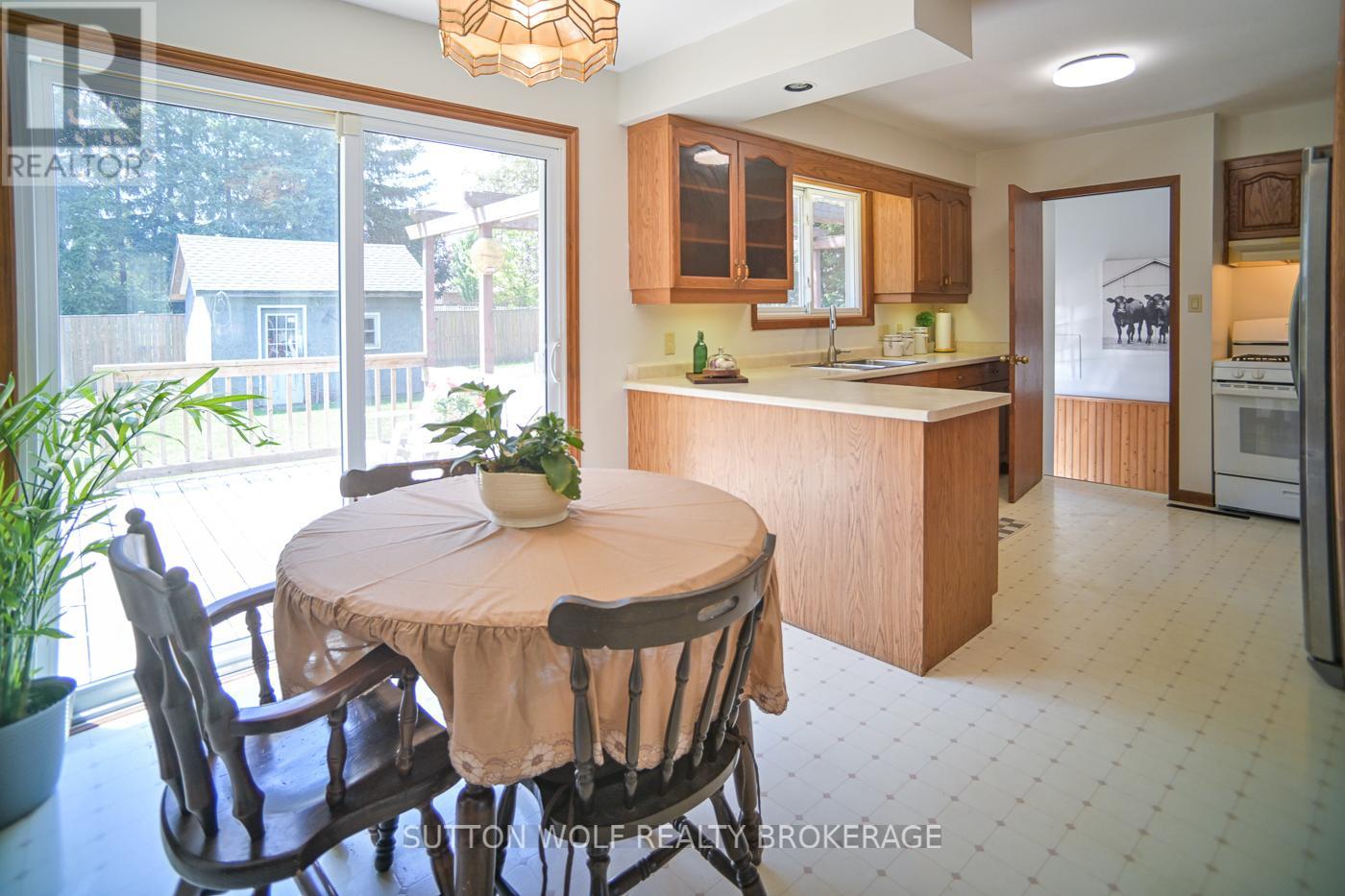 566 Head Street N, Strathroy-Caradoc, Ontario N7G 4K8 - Photo 13 - X13518232