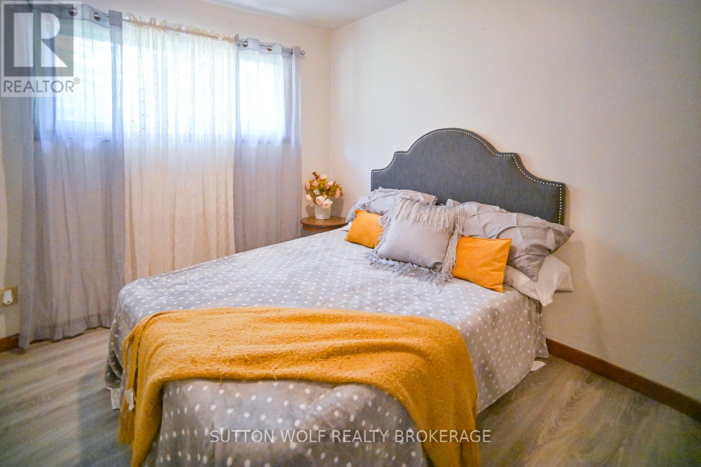 566 Head Street N, Strathroy-Caradoc, Ontario N7G 4K8 - Photo 23 - X13518232