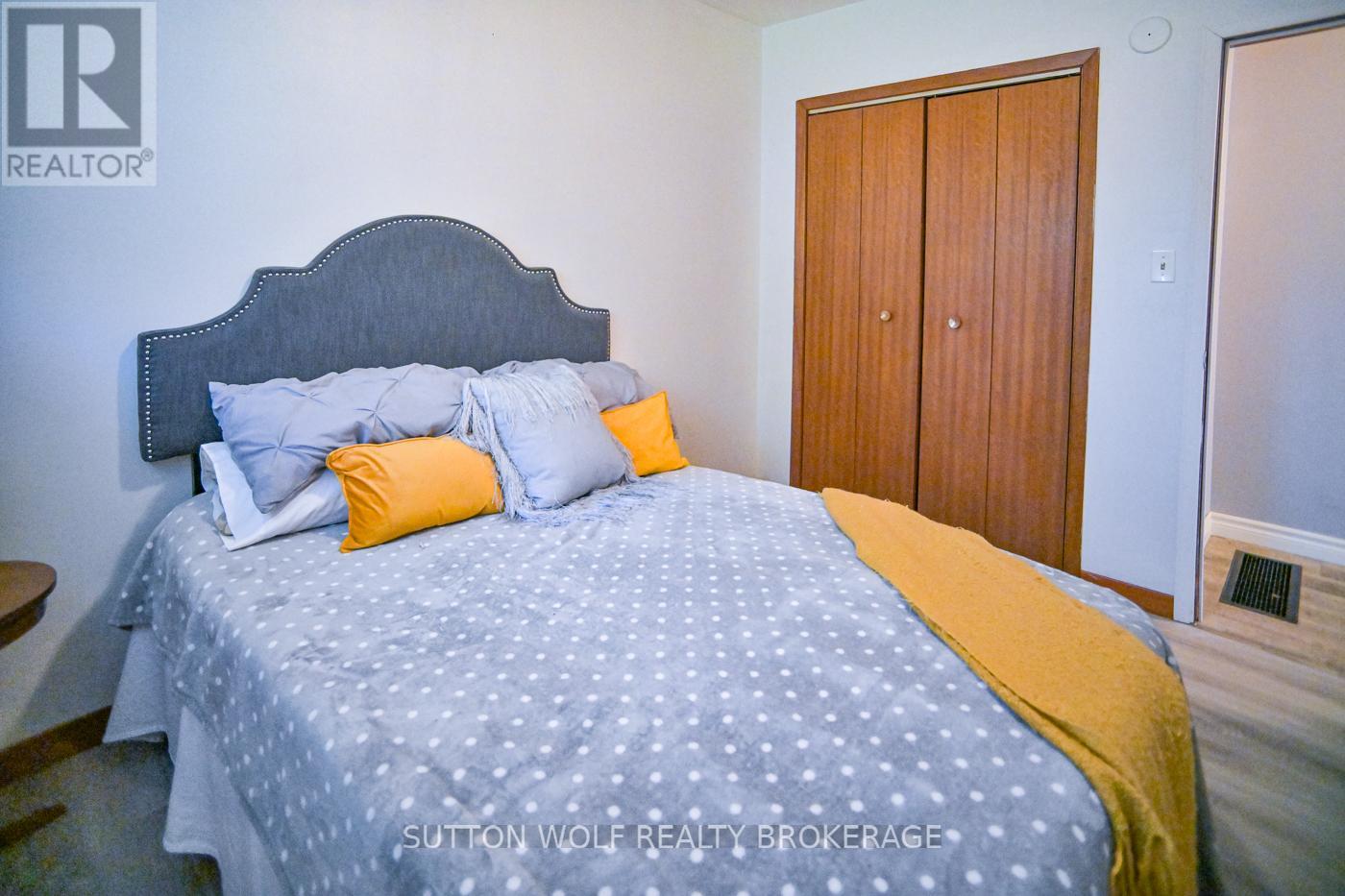 566 Head Street N, Strathroy-Caradoc, Ontario N7G 4K8 - Photo 24 - X13518232