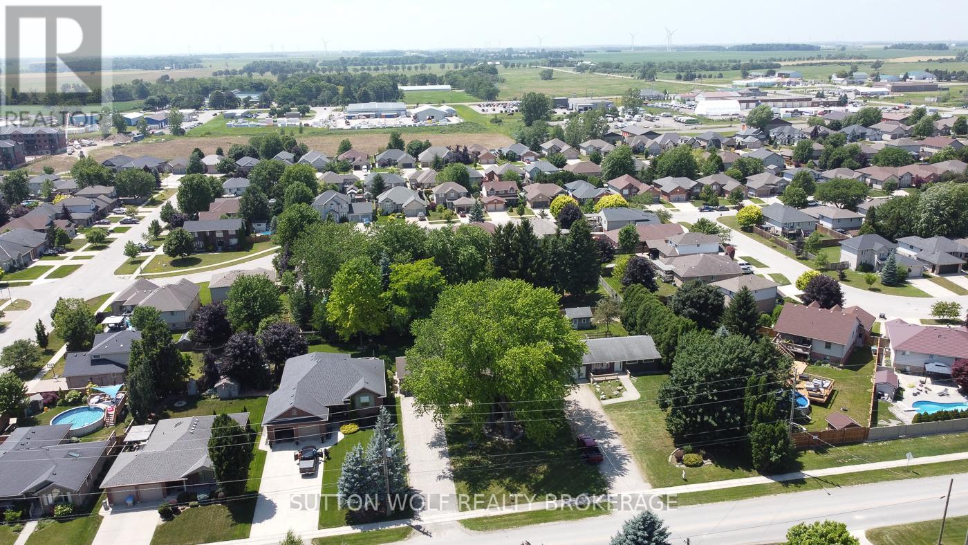 566 Head Street N, Strathroy-Caradoc, Ontario N7G 4K8 - Photo 40 - X13518232