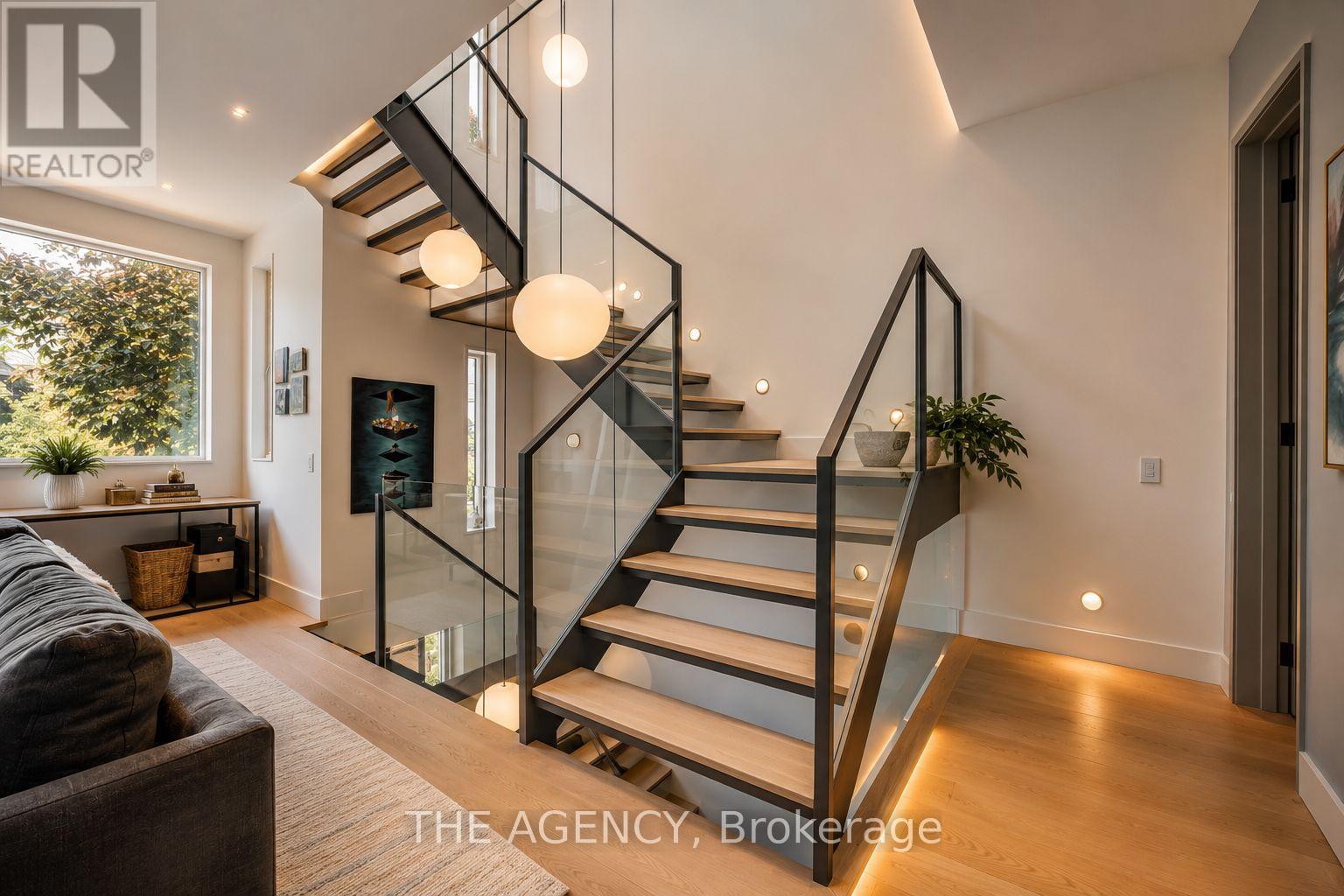 15 Albermarle Avenue, Toronto, Ontario  M4K 3Y9 - Photo 3 - E13504388