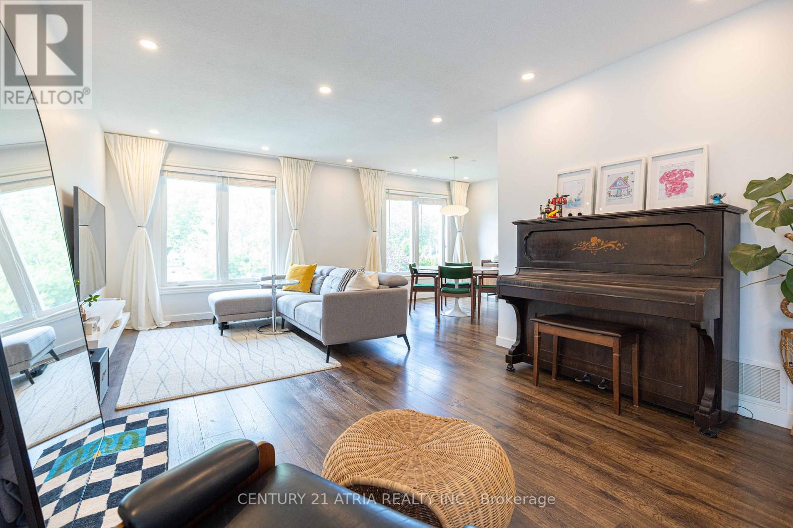 87 Winstanly Crescent, Toronto, Ontario  M1B 1N3 - Photo 3 - E13486378