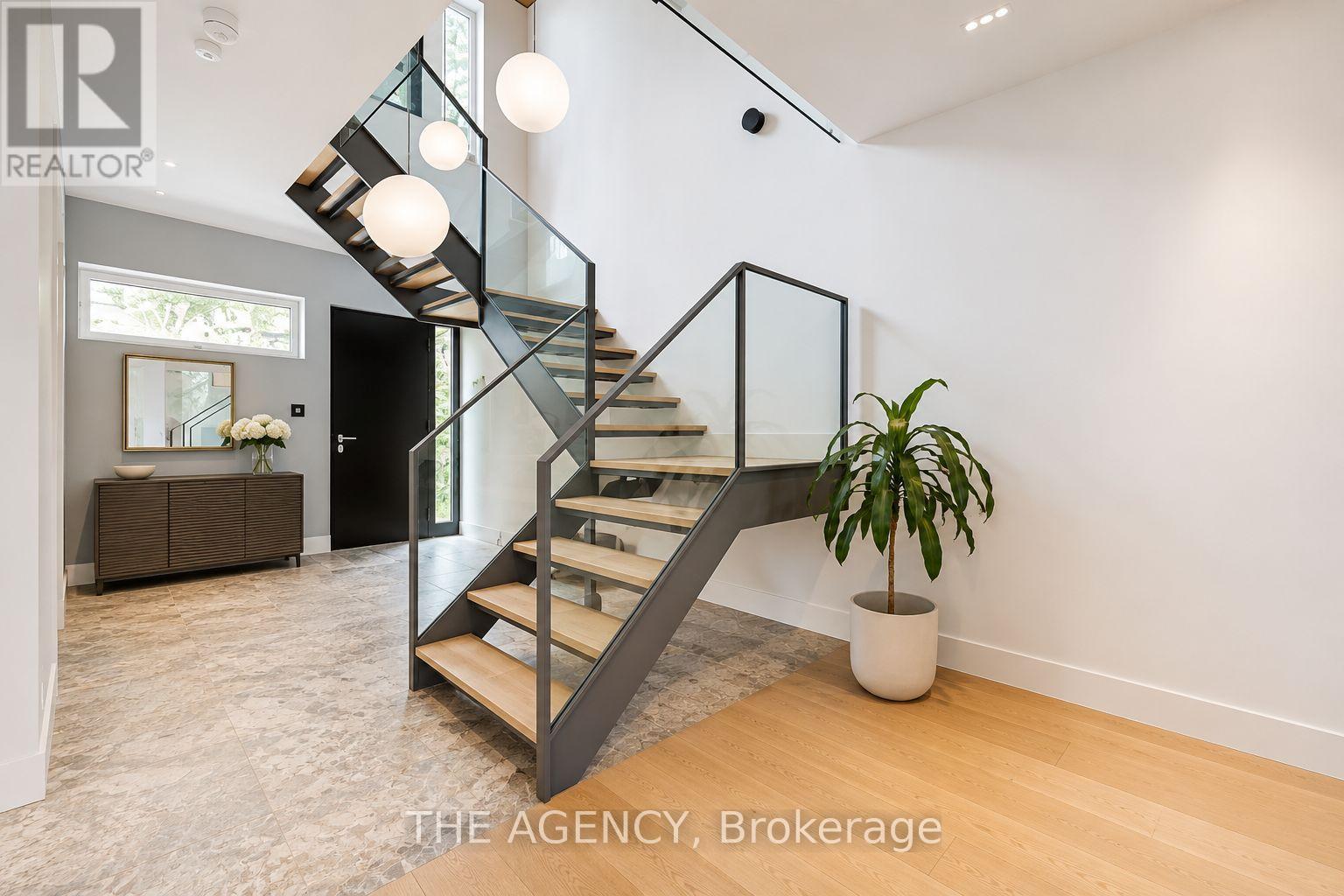 15 Albermarle Avenue, Toronto, Ontario  M4K 3Y9 - Photo 4 - E13504388