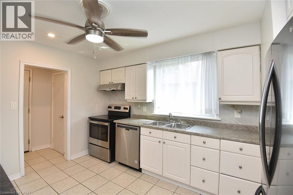 282 East 38th Street, Hamilton, Ontario  L8V 4G3 - Photo 12 - 40844731