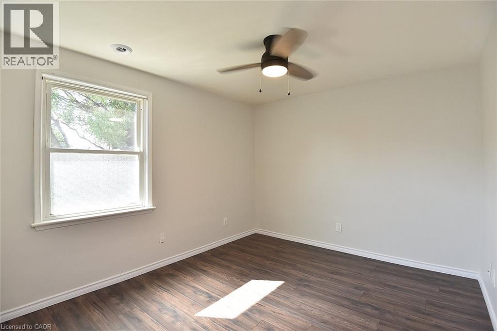 282 East 38th Street, Hamilton, Ontario  L8V 4G3 - Photo 15 - 40844731