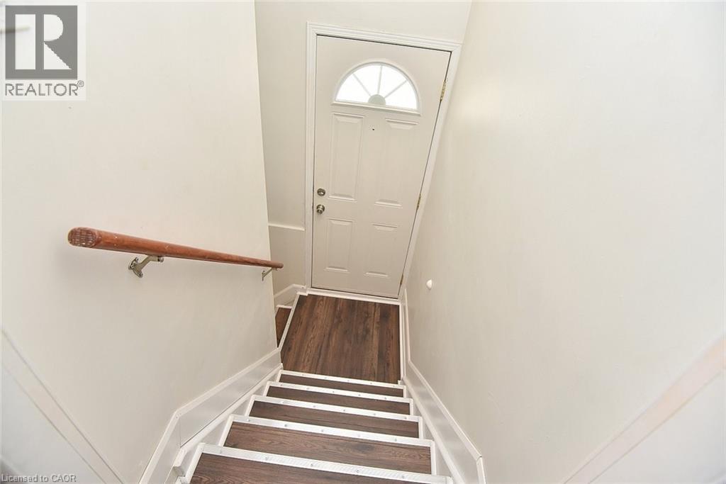 282 East 38th Street, Hamilton, Ontario  L8V 4G3 - Photo 22 - 40844731