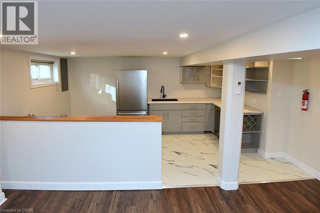 282 East 38th Street, Hamilton, Ontario  L8V 4G3 - Photo 23 - 40844731