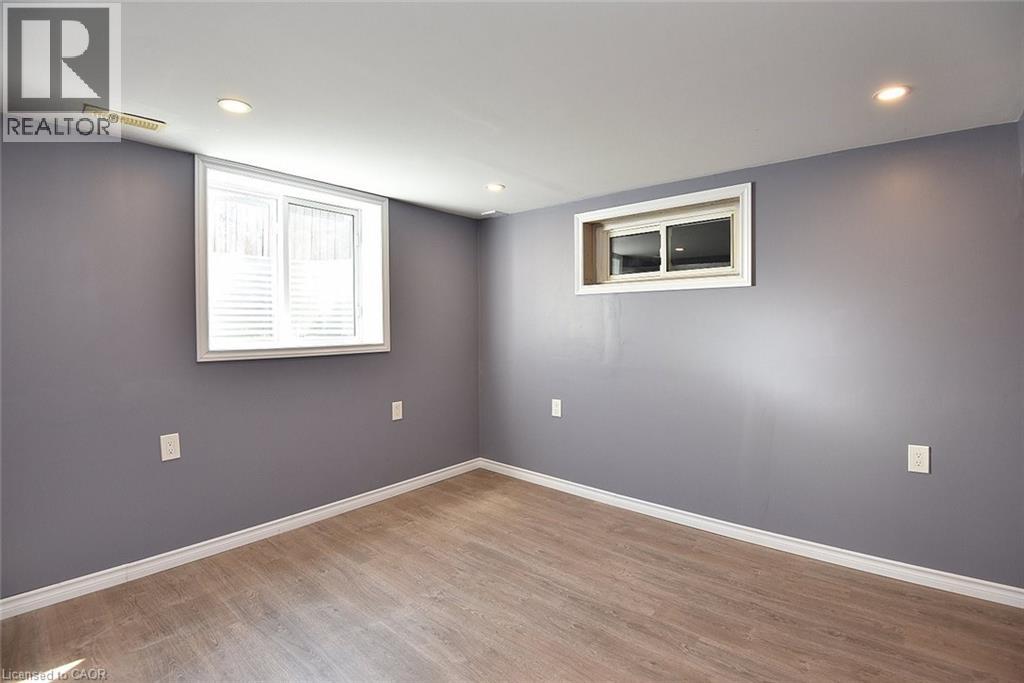282 East 38th Street, Hamilton, Ontario  L8V 4G3 - Photo 29 - 40844731