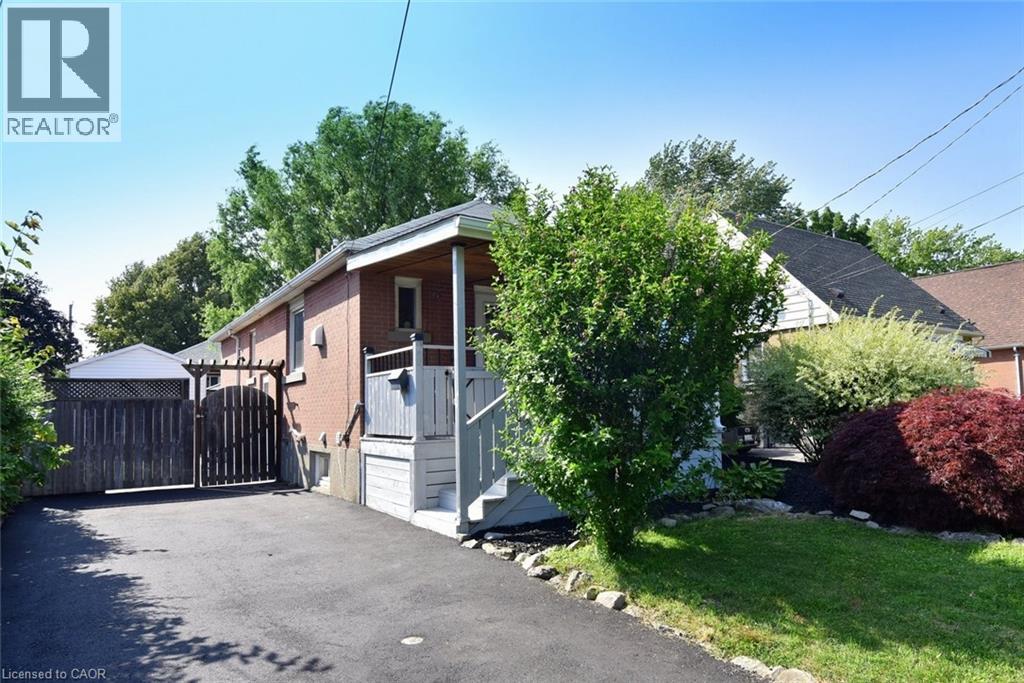 282 East 38th Street, Hamilton, Ontario  L8V 4G3 - Photo 3 - 40844731