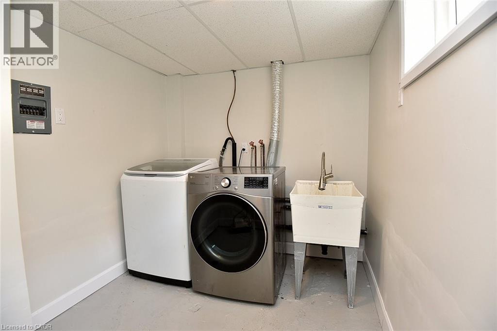 282 East 38th Street, Hamilton, Ontario  L8V 4G3 - Photo 33 - 40844731