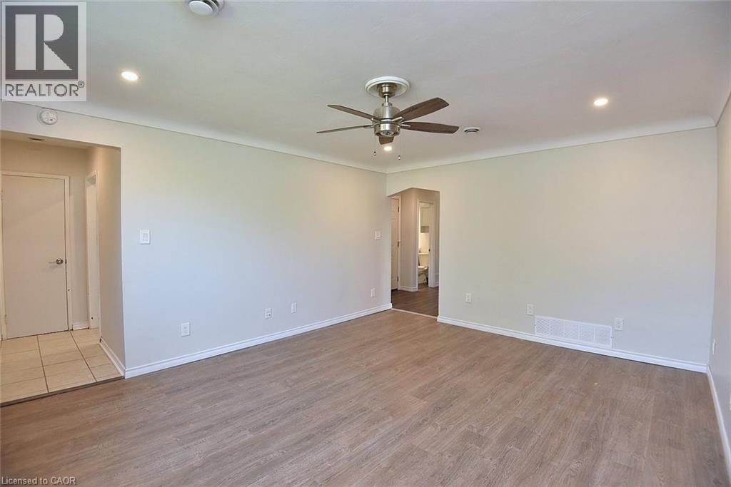 282 East 38th Street, Hamilton, Ontario  L8V 4G3 - Photo 7 - 40844731