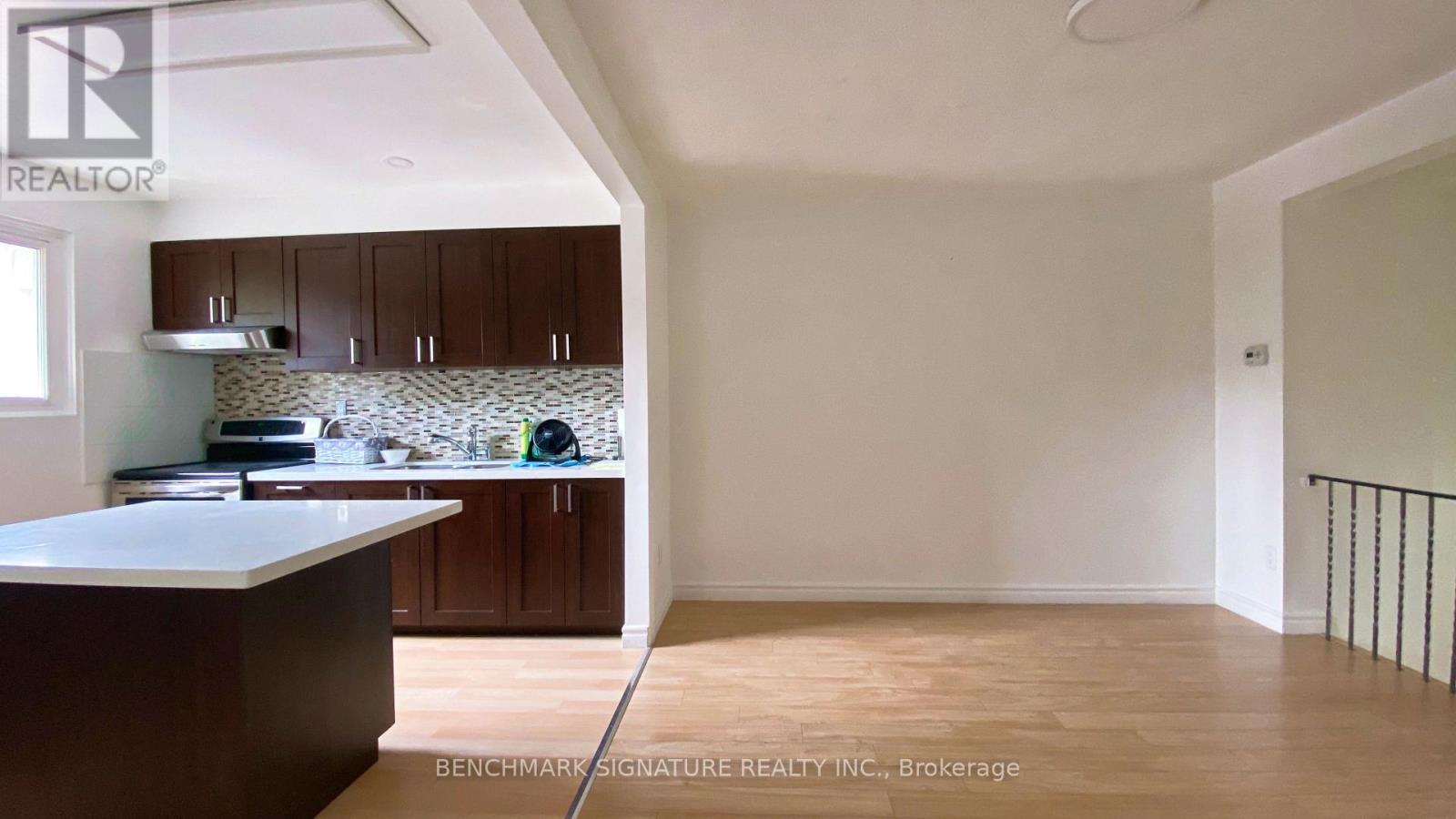 46 Rock Moss Way, Toronto, Ontario  M2H 3E8 - Photo 4 - C13518178