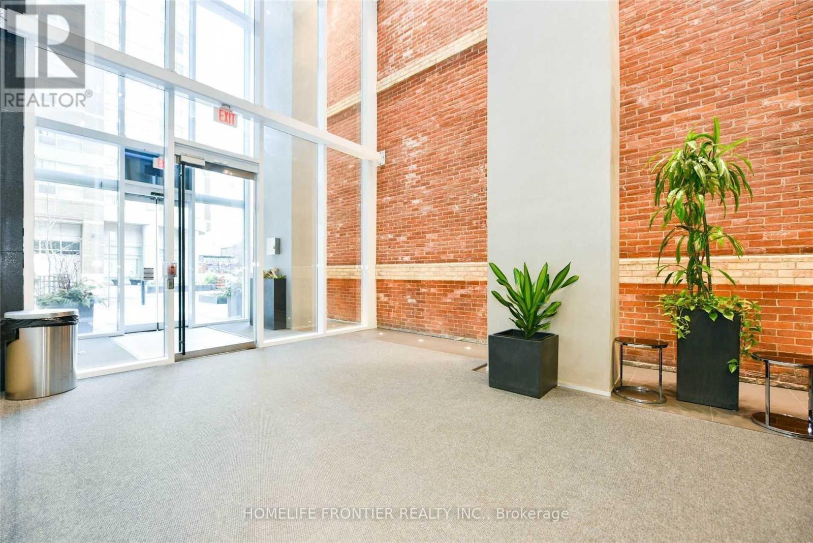 2101 - 15 Grenville Street, Toronto, Ontario  M4Y 0B9 - Photo 3 - C13518190