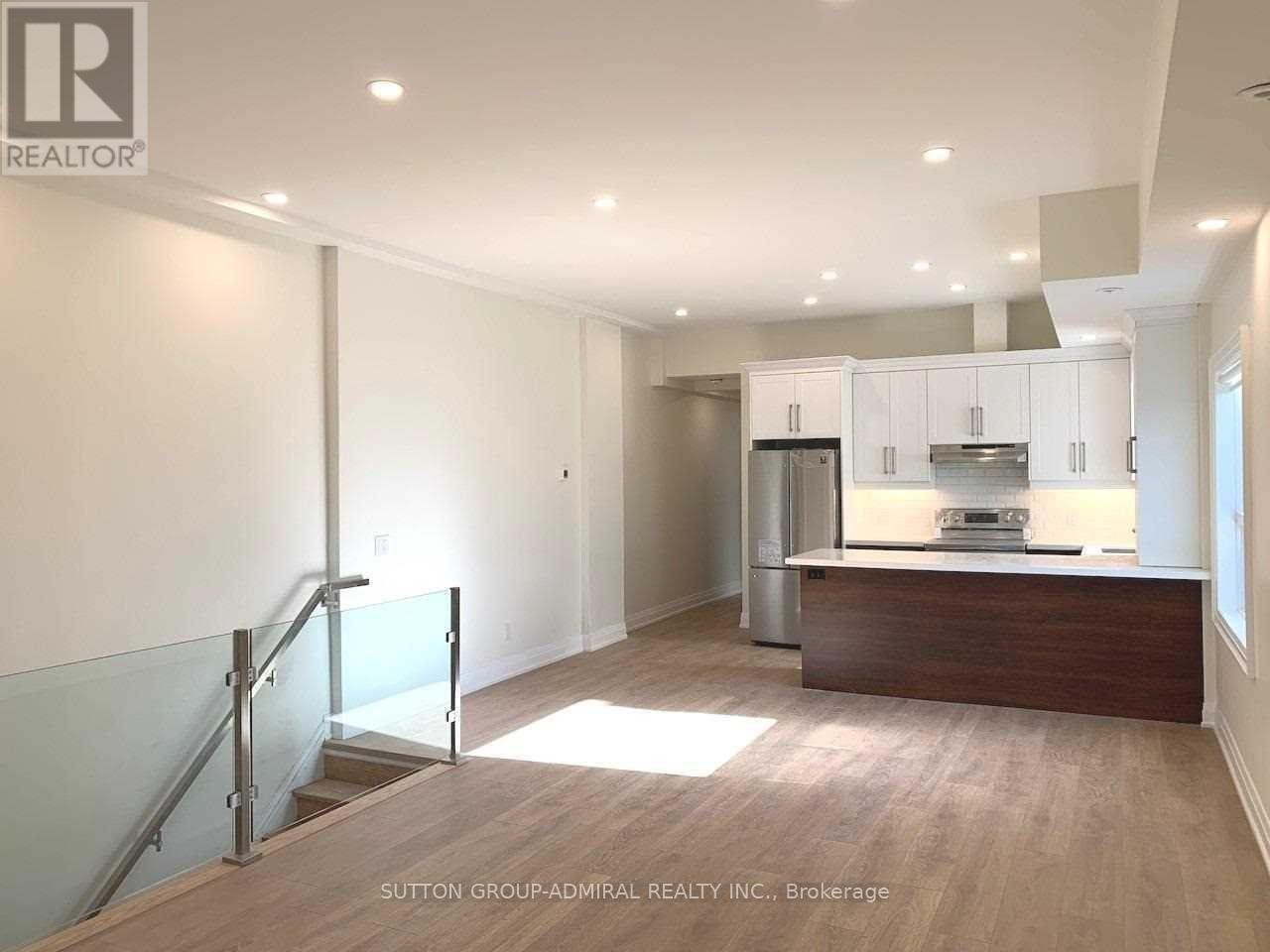 2 - 347 Northcliffe Boulevard, Toronto, Ontario  M6E 3K9 - Photo 3 - C13518310