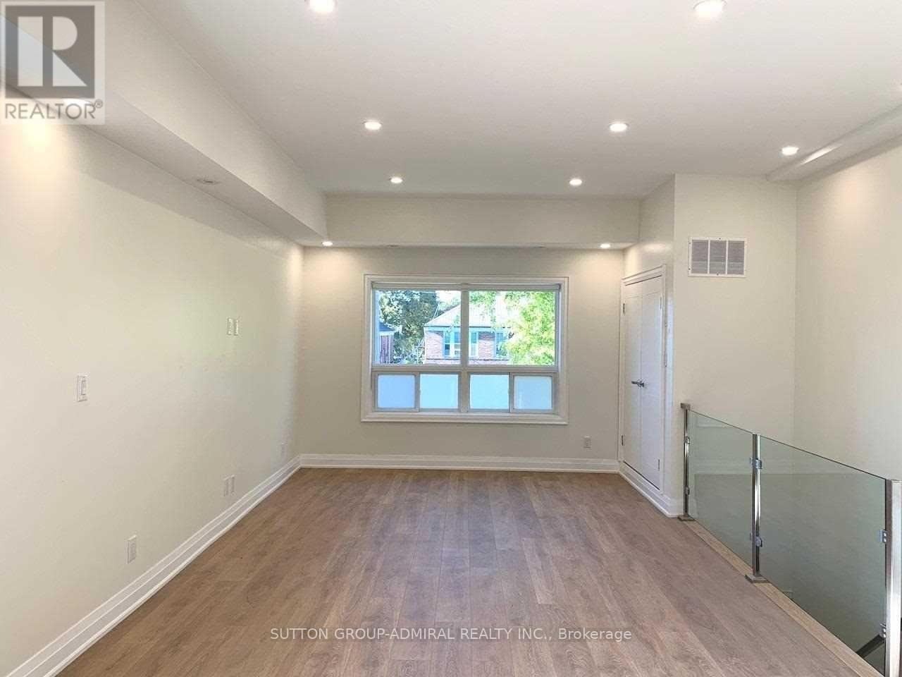 2 - 347 Northcliffe Boulevard, Toronto, Ontario  M6E 3K9 - Photo 4 - C13518310