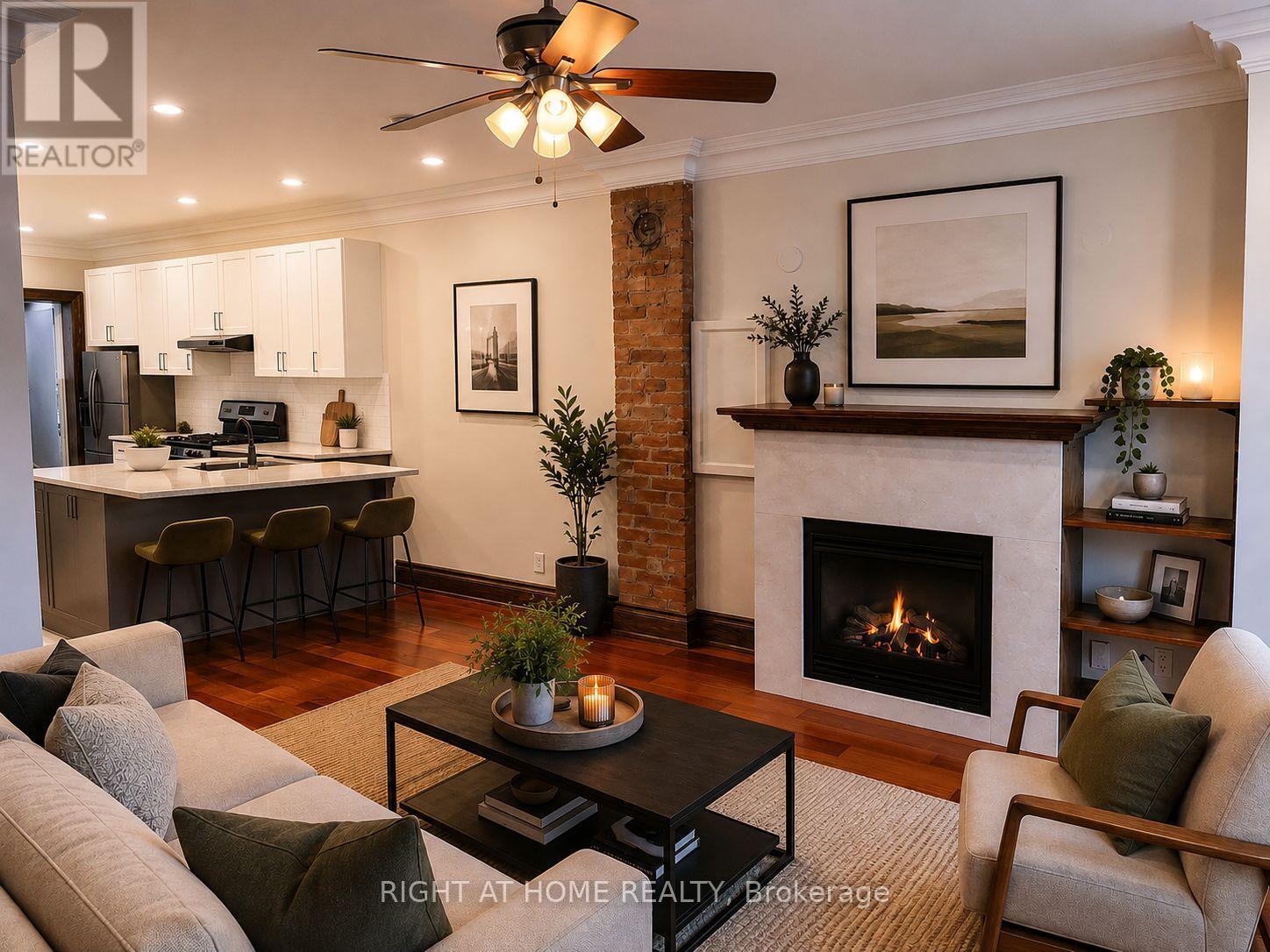 #2 - 2 Afton Avenue, Toronto, Ontario M6J 1R7 - Photo 2 - C13518342