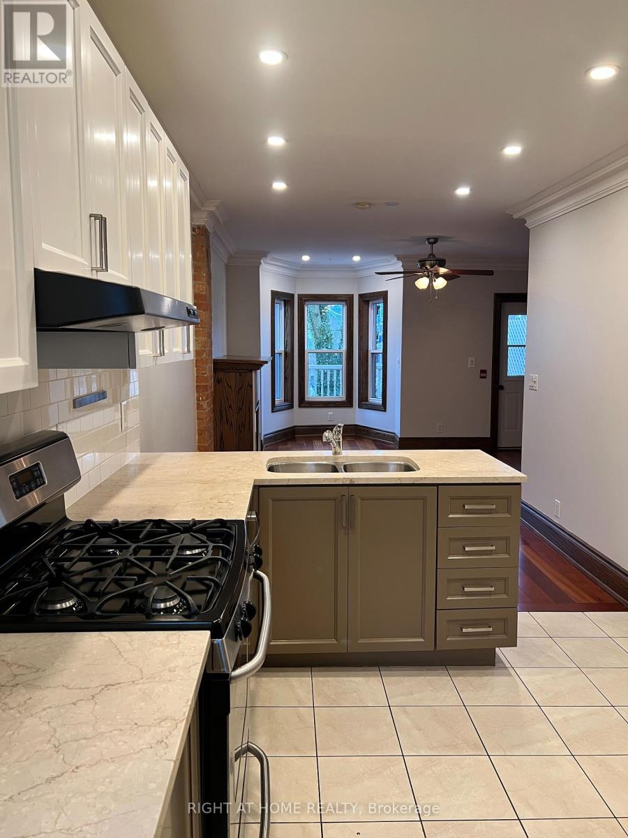#2 - 2 Afton Avenue, Toronto, Ontario M6J 1R7 - Photo 7 - C13518342