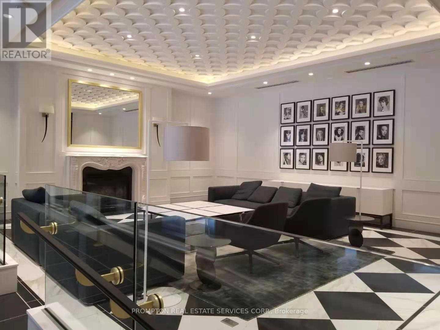 323 - 955 BAY STREET, Toronto, Ontario