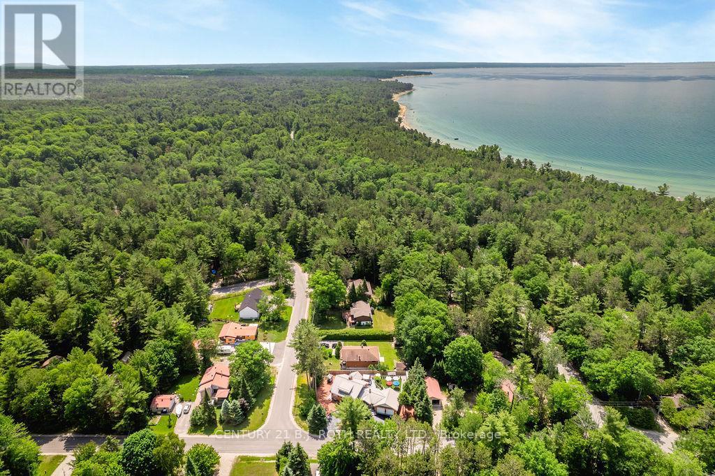 31 Robern Avenue, Tiny, Ontario  L0L 2J0 - Photo 47 - S13518302