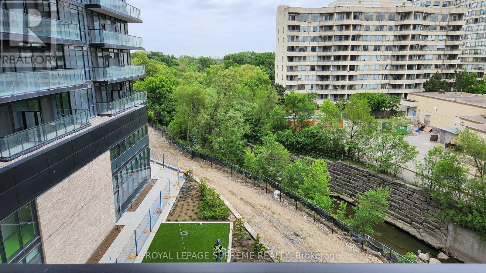 402 - 86 Dundas Street E, Mississauga, Ontario L5A 0B1 - Photo 11 - W13518174