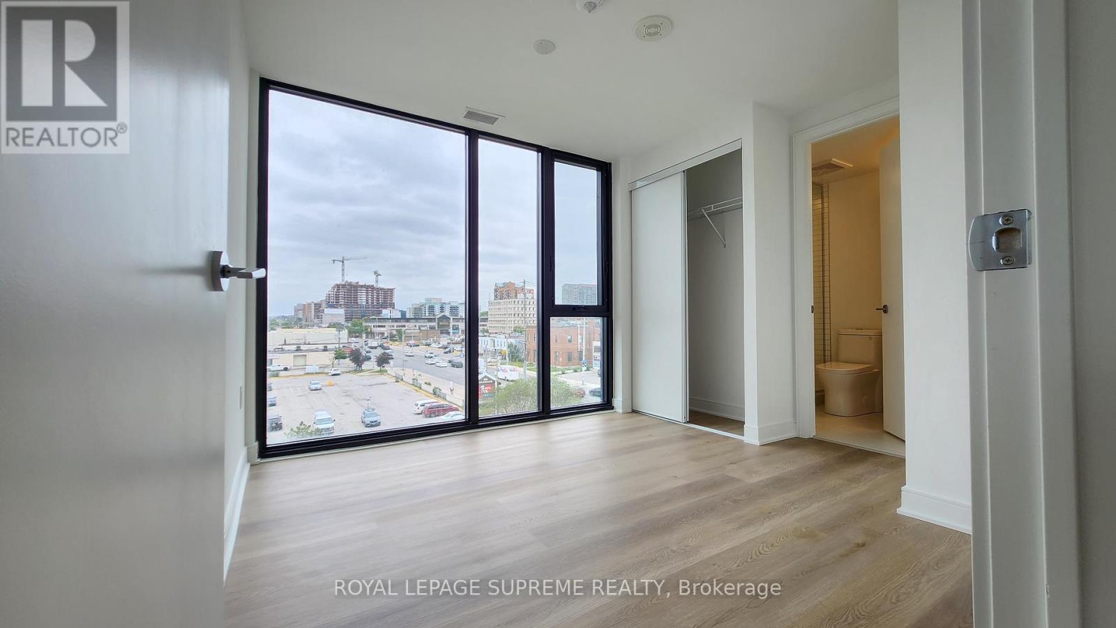 402 - 86 Dundas Street E, Mississauga, Ontario L5A 0B1 - Photo 12 - W13518174