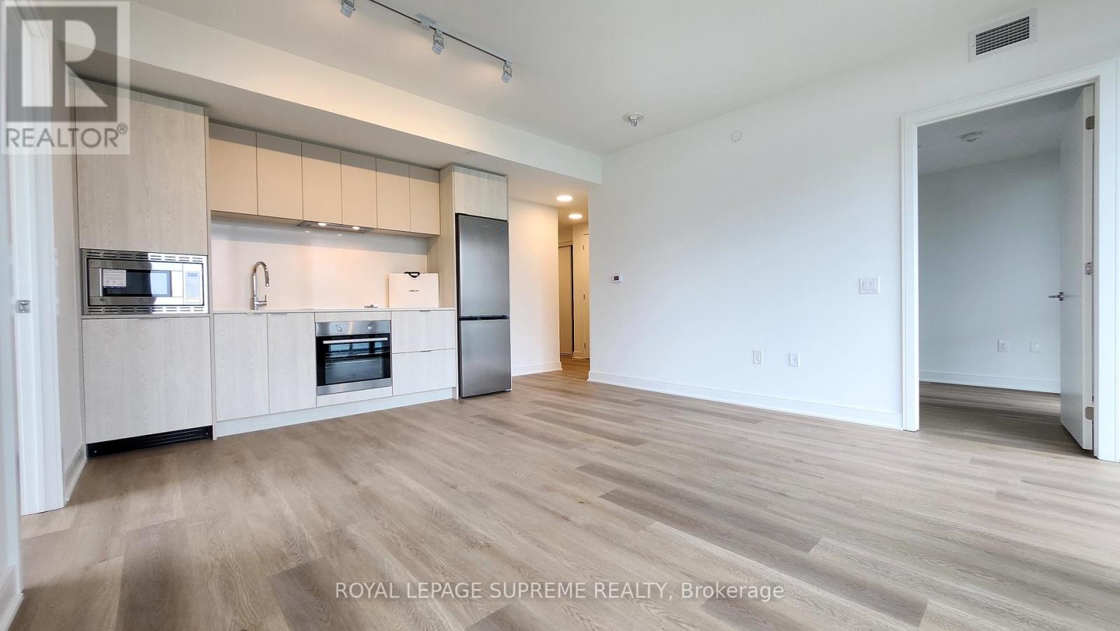 402 - 86 Dundas Street E, Mississauga, Ontario L5A 0B1 - Photo 3 - W13518174