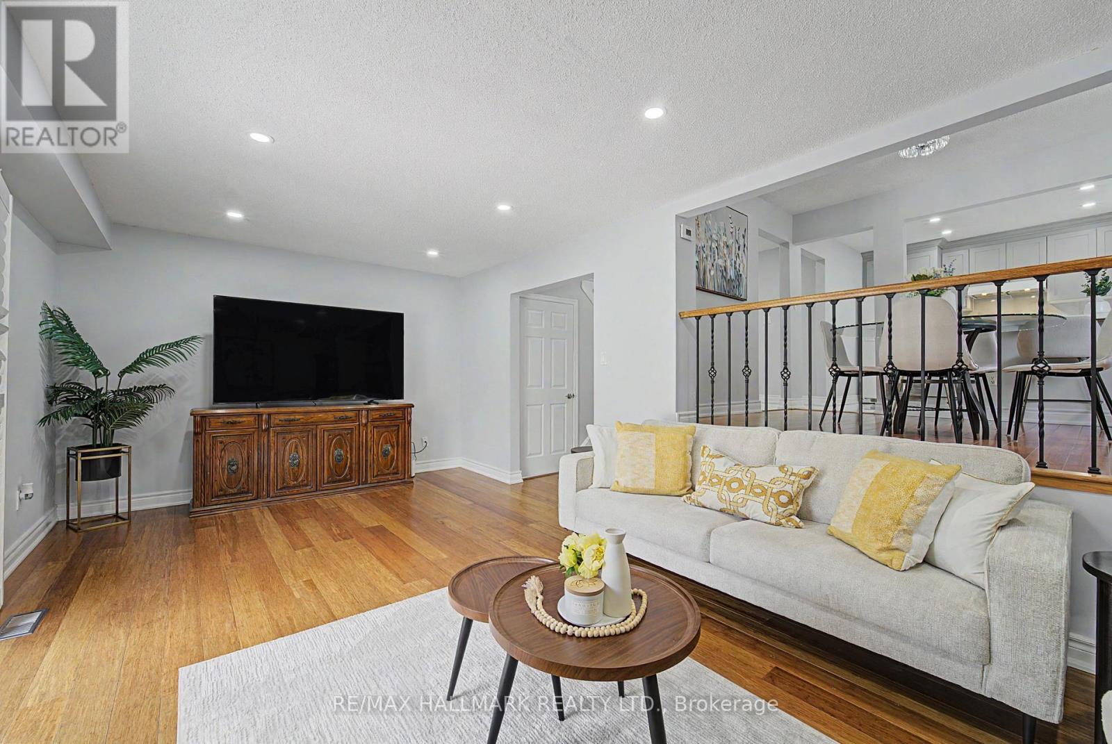 108 Winter Gardens Trail, Toronto, Ontario M1C 3N7 - Photo 10 - E13503690