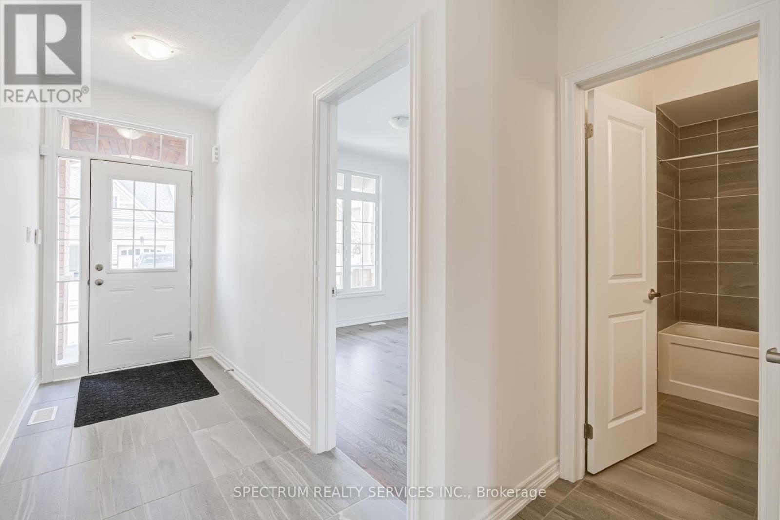 8 Abelia Street, Brampton, Ontario L6R 4C7 - Photo 10 - W13518240