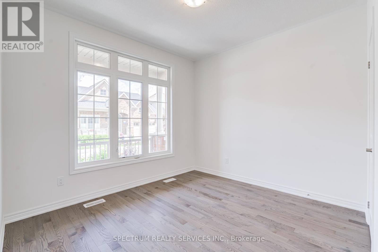 8 Abelia Street, Brampton, Ontario L6R 4C7 - Photo 11 - W13518240