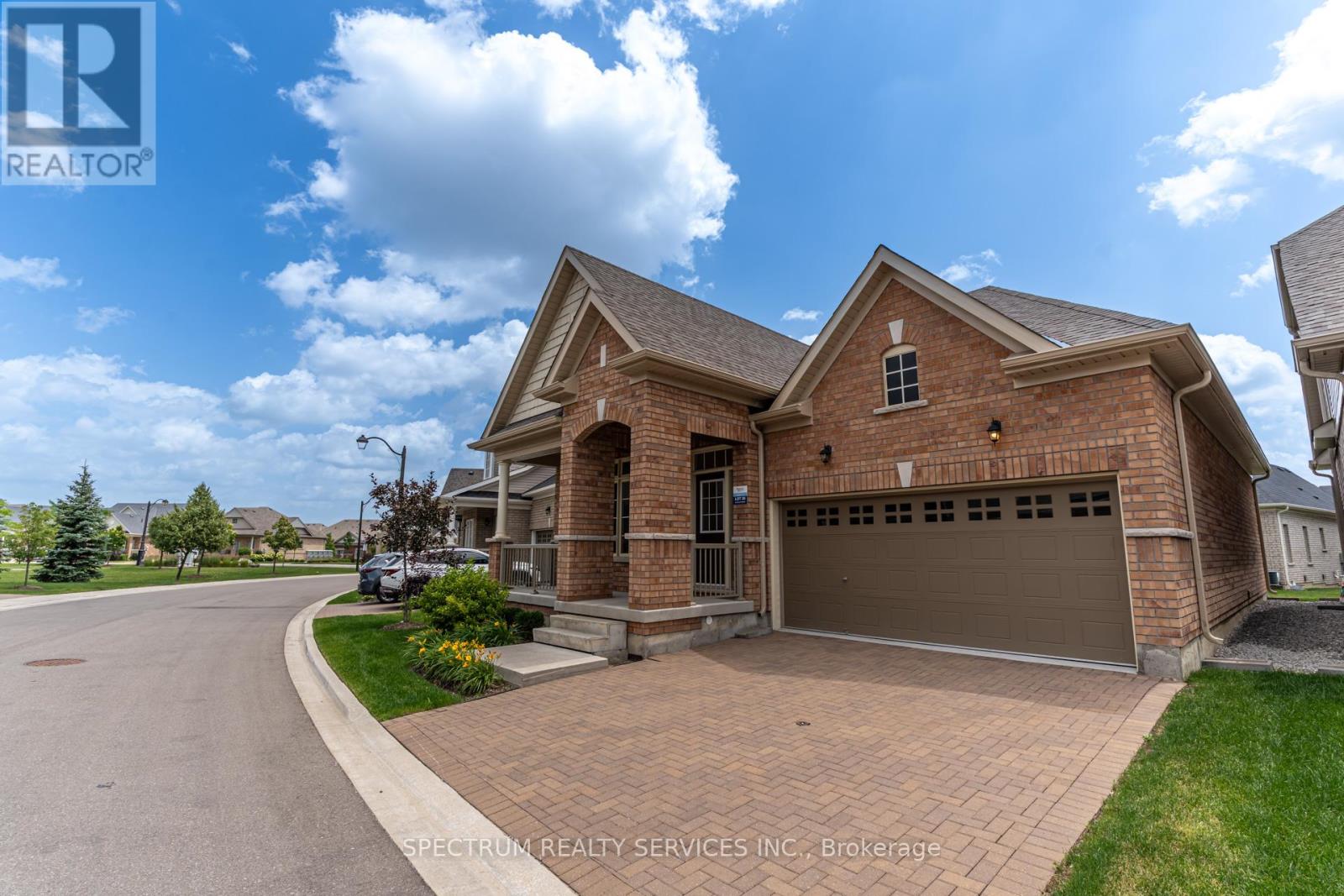 8 Abelia Street, Brampton, Ontario L6R 4C7 - Photo 4 - W13518240