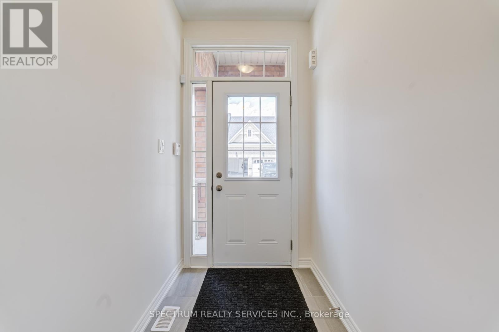 8 Abelia Street, Brampton, Ontario L6R 4C7 - Photo 9 - W13518240