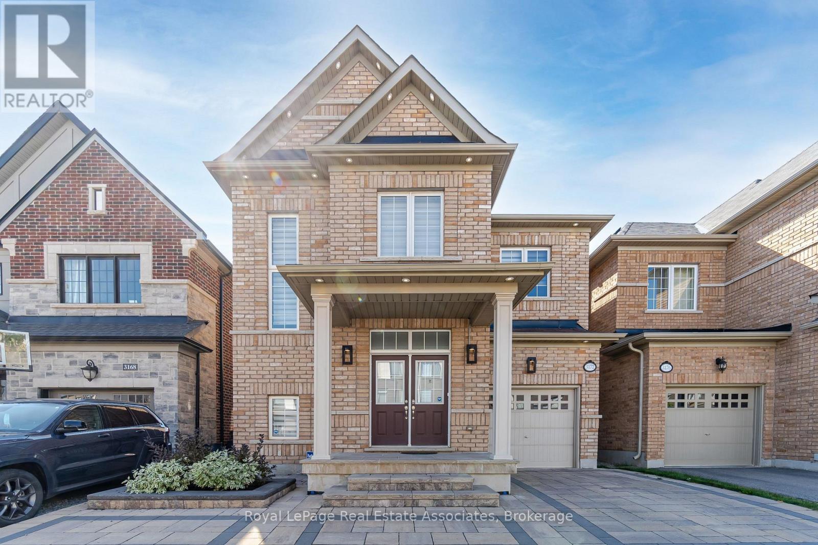 3172 Ernest Appelbe Boulevard, Oakville, Ontario  L6H 7C3 - Photo 1 - W13518248
