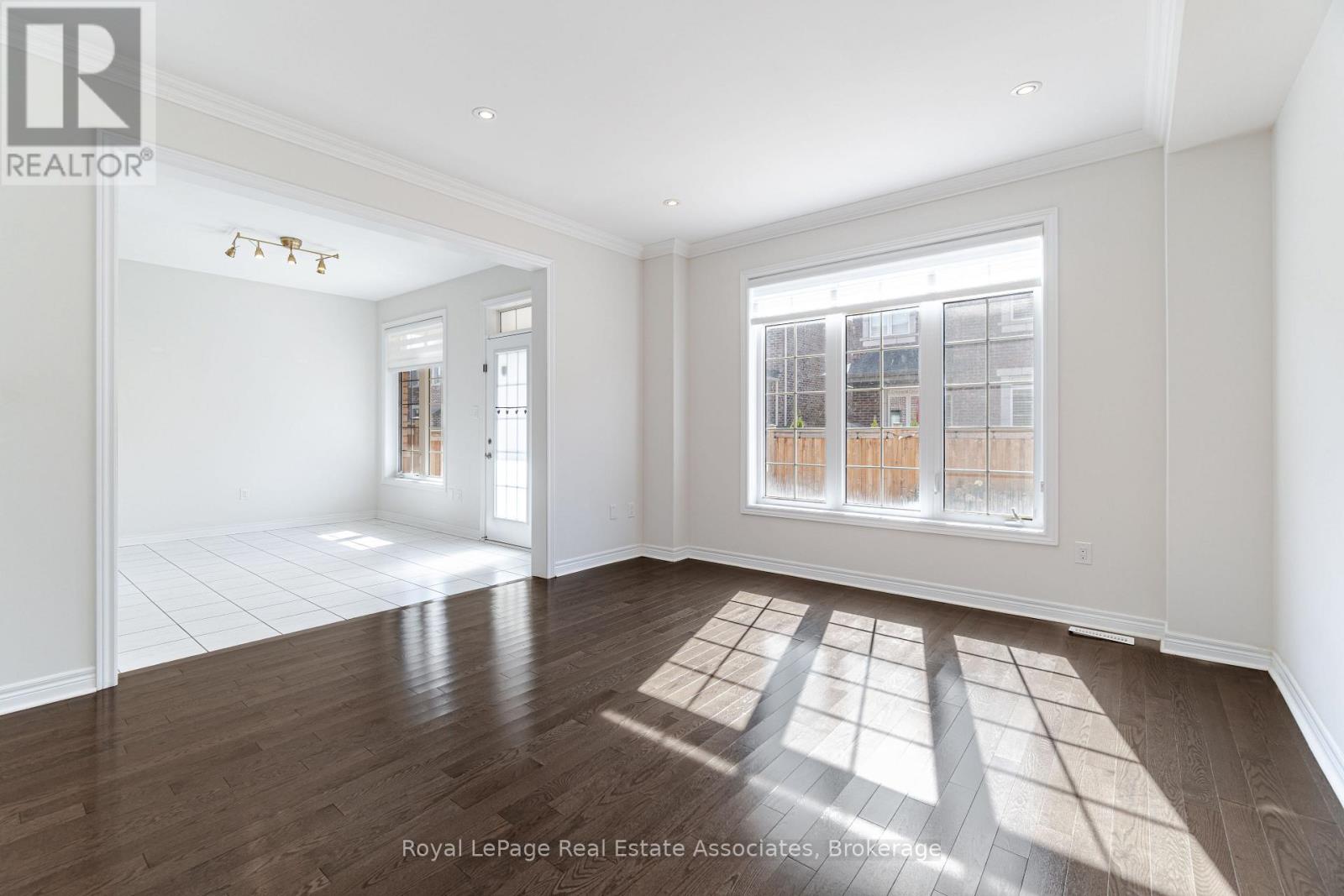 3172 Ernest Appelbe Boulevard, Oakville, Ontario  L6H 7C3 - Photo 12 - W13518248