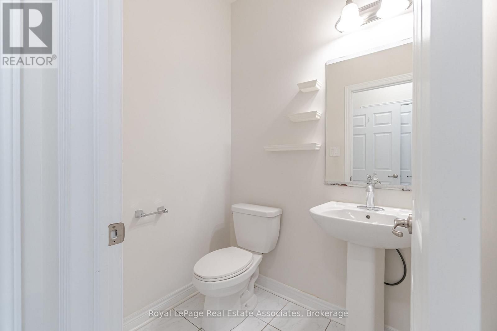 3172 Ernest Appelbe Boulevard, Oakville, Ontario  L6H 7C3 - Photo 13 - W13518248