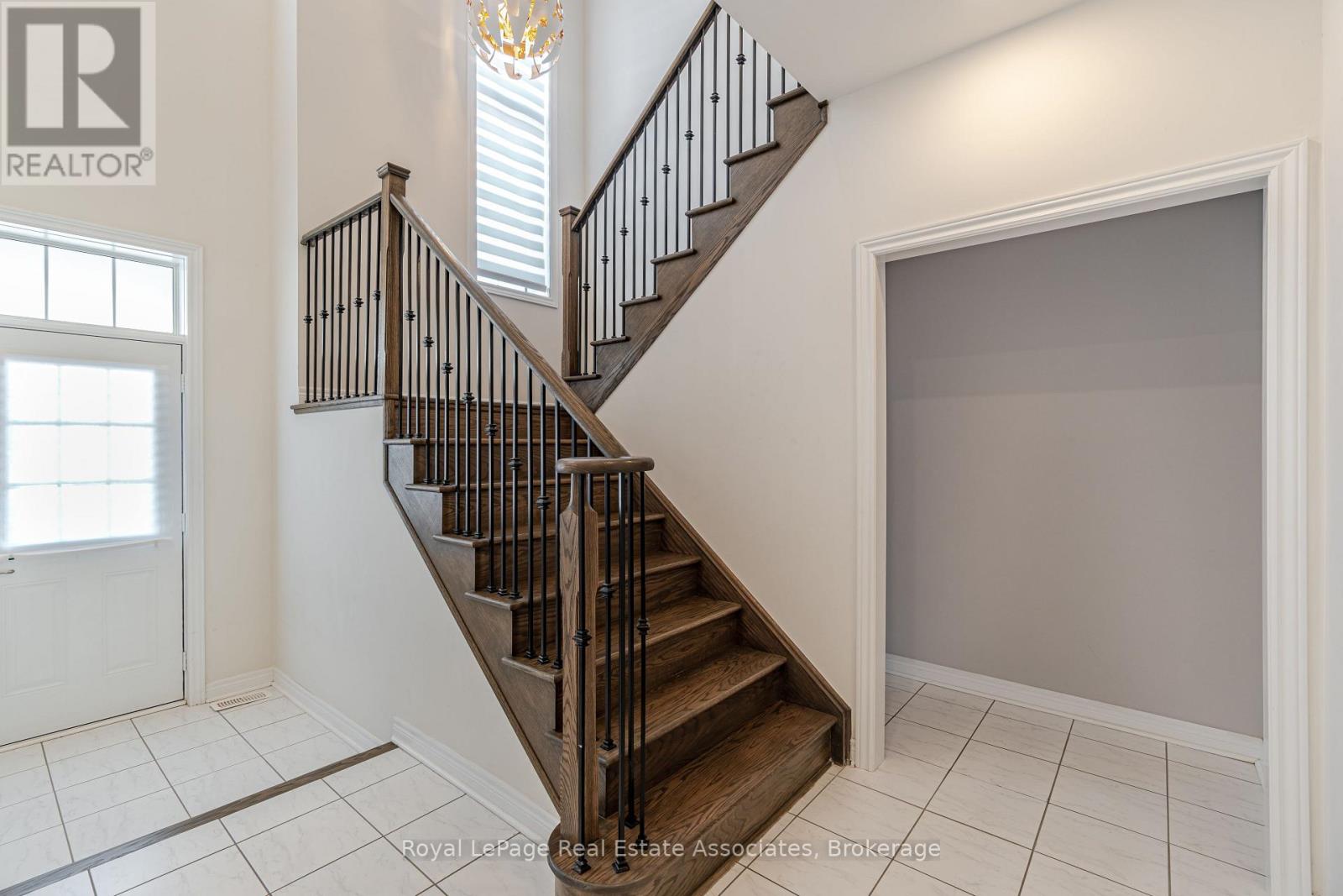 3172 Ernest Appelbe Boulevard, Oakville, Ontario  L6H 7C3 - Photo 15 - W13518248