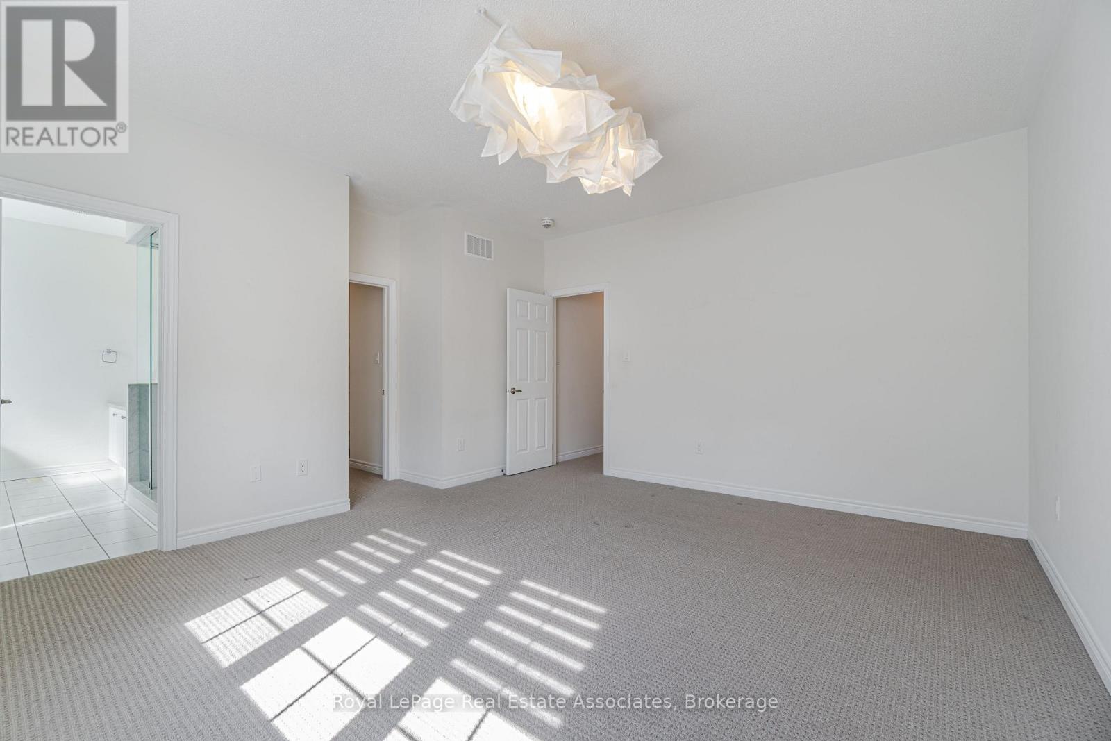 3172 Ernest Appelbe Boulevard, Oakville, Ontario  L6H 7C3 - Photo 18 - W13518248