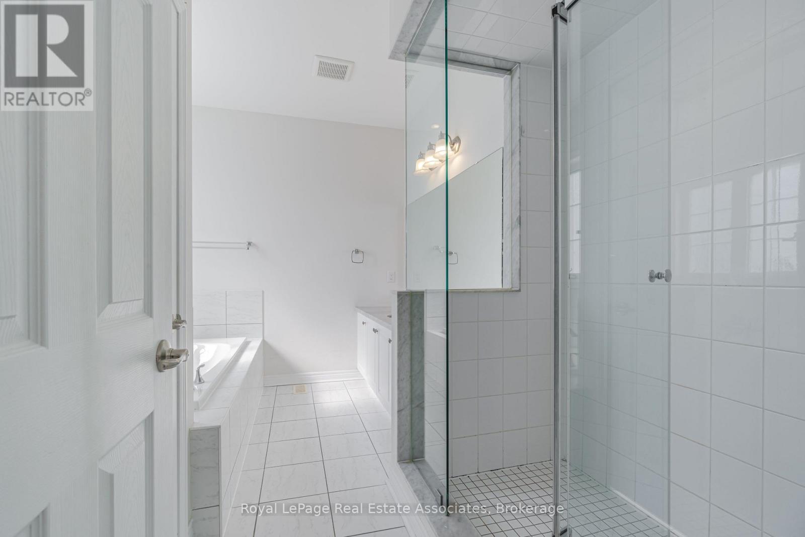 3172 Ernest Appelbe Boulevard, Oakville, Ontario  L6H 7C3 - Photo 20 - W13518248