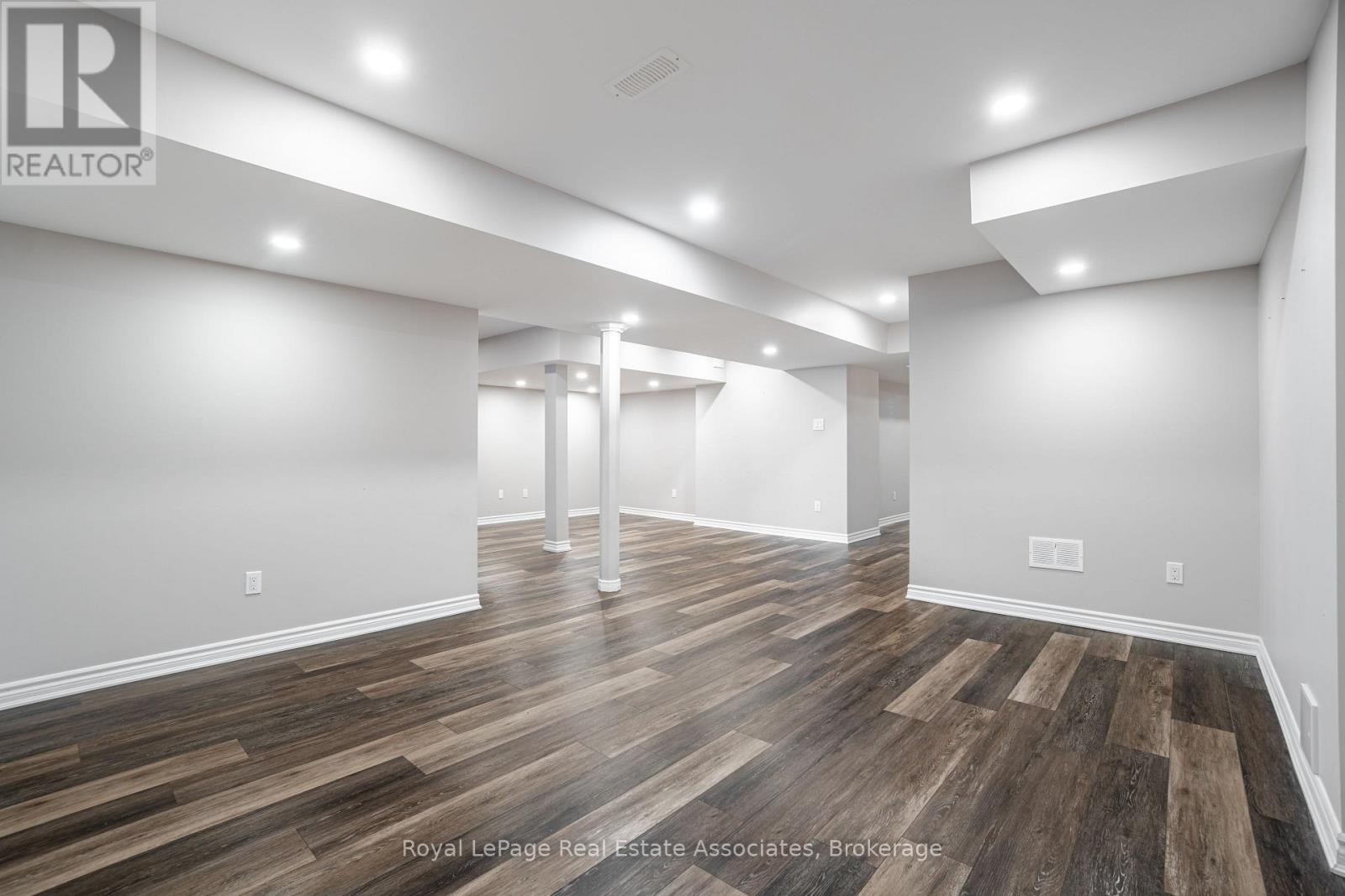 3172 Ernest Appelbe Boulevard, Oakville, Ontario  L6H 7C3 - Photo 32 - W13518248